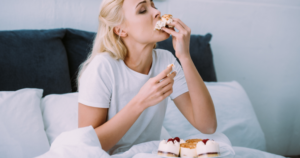 disordered eating, binging alone